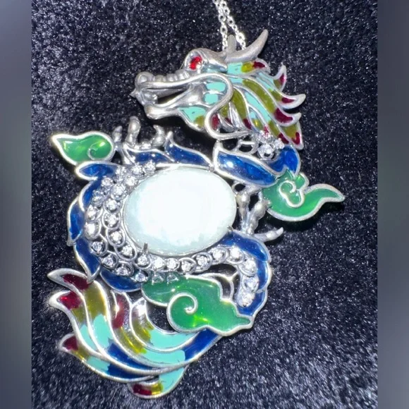 Jade and sterling silver pendant by Jade of Yesteryear - Picture 6 of 8